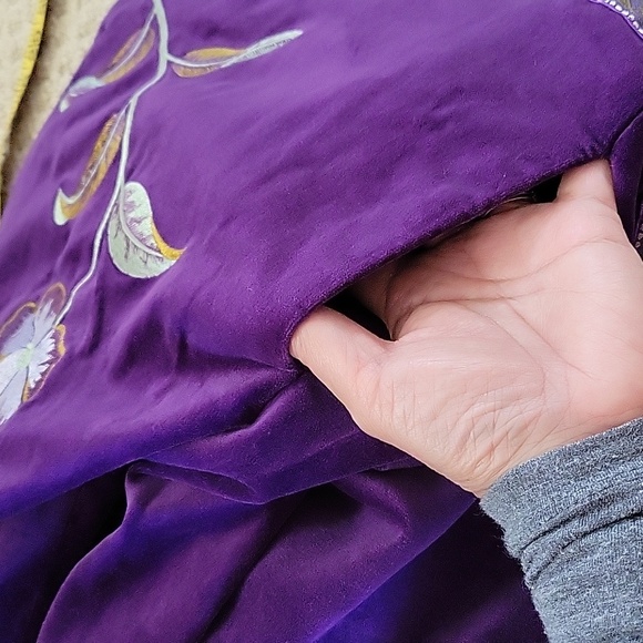 Velvet Jacket - Picture 12 of 12